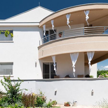 Apartments A&T Sukošan エクステリア 写真