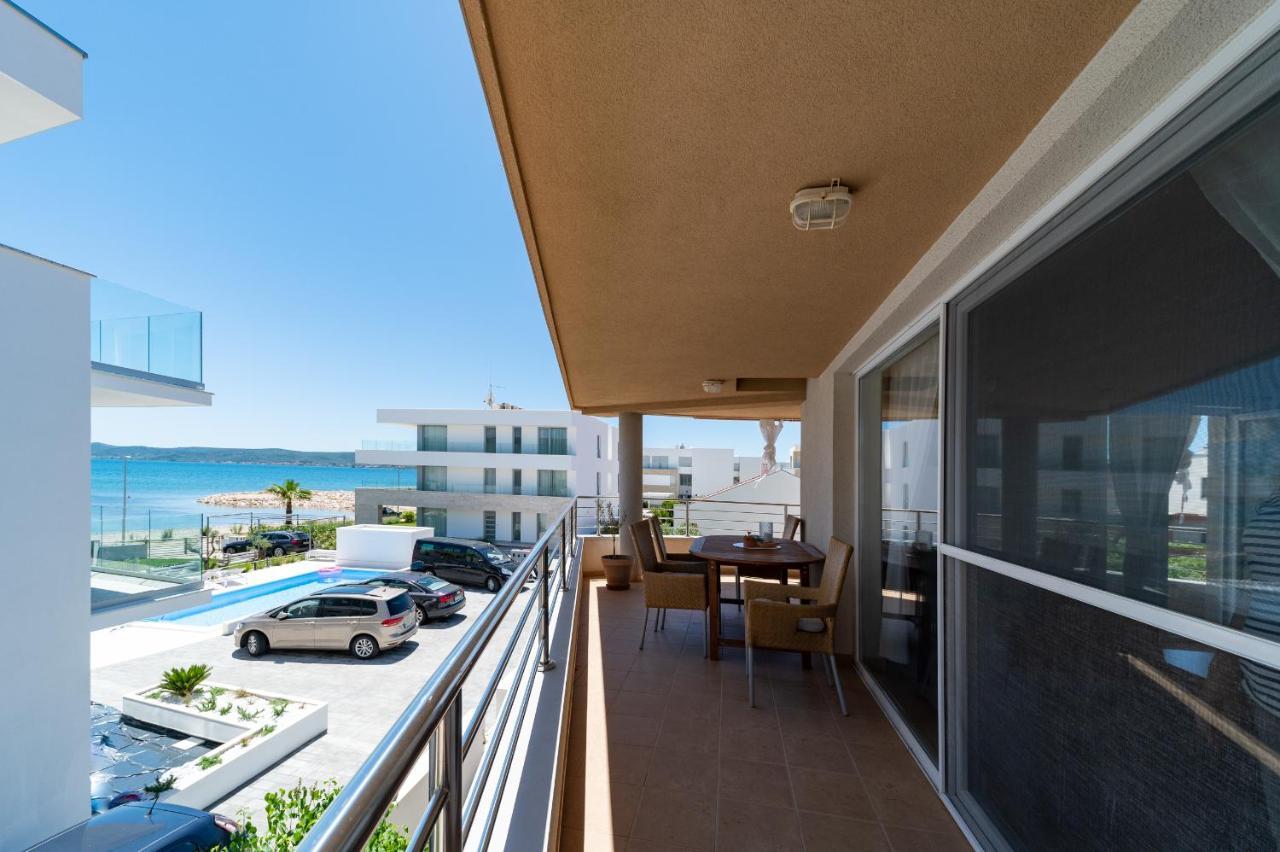 Apartments A&T Sukošan エクステリア 写真