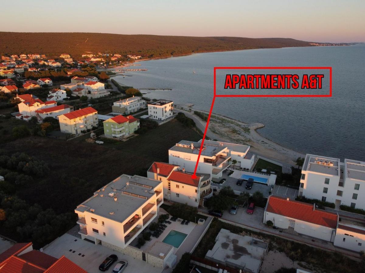 Apartments A&T Sukošan エクステリア 写真