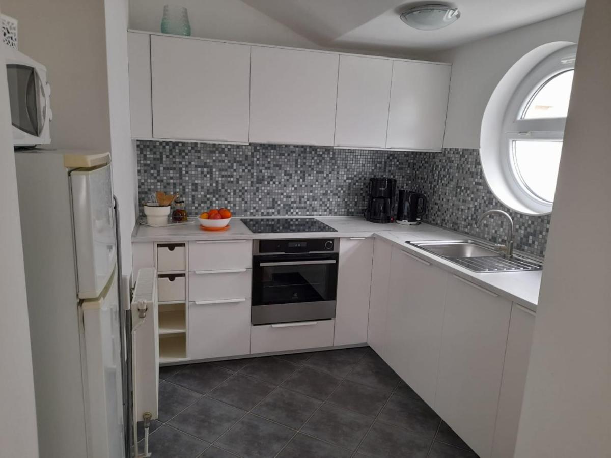 Apartments A&T Sukošan エクステリア 写真