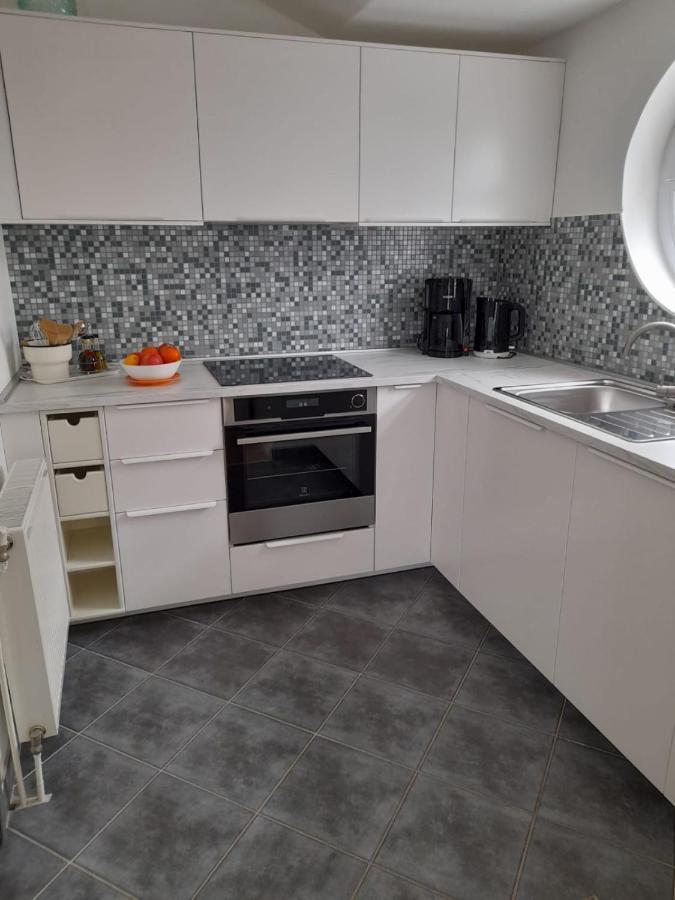 Apartments A&T Sukošan エクステリア 写真